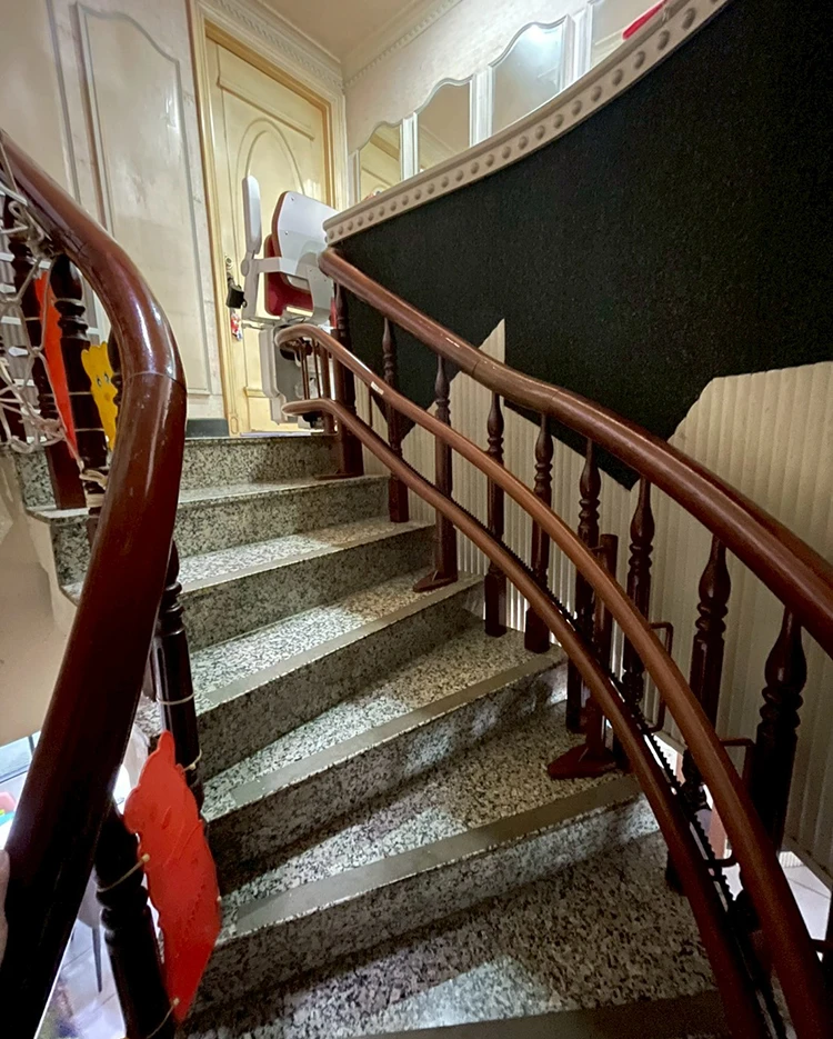 Arc-staircase-Curved-red-1Fto2F (3)